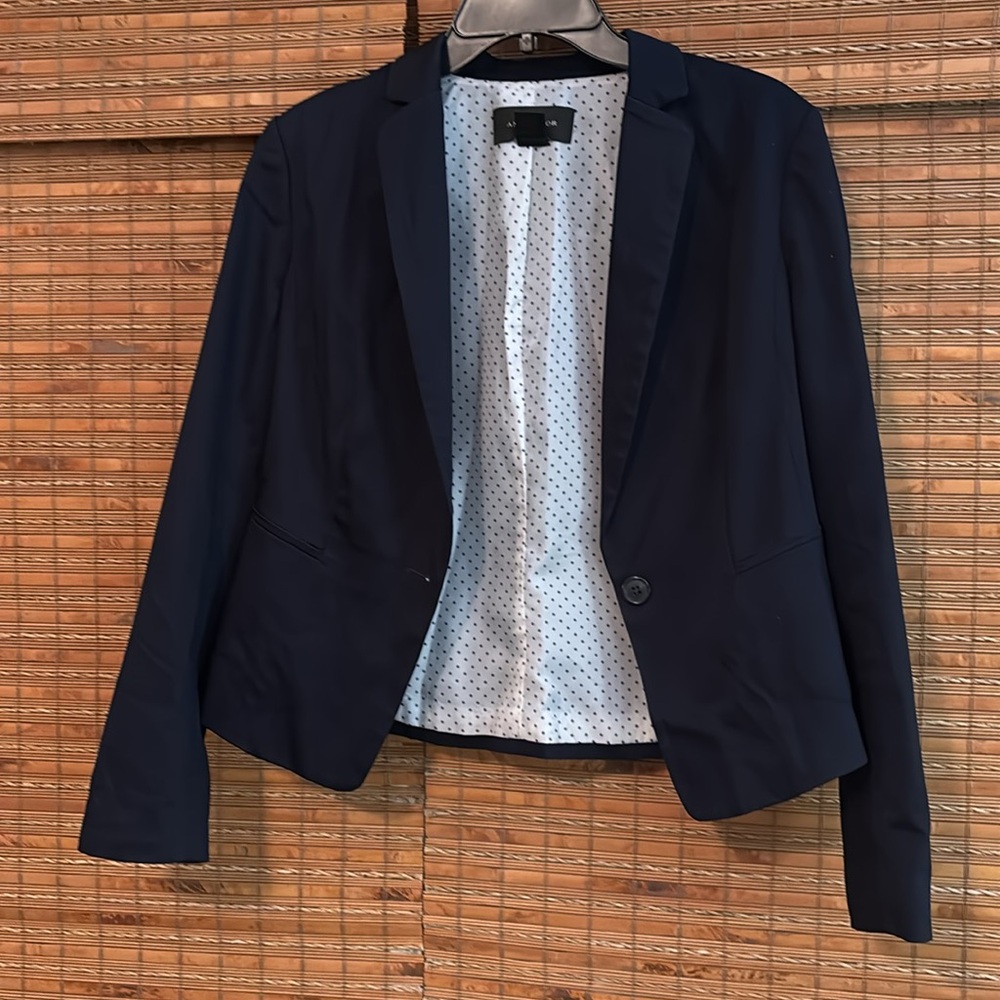 Jacket 
24 in  arm length 
21.5 
Dry cleaned

No stains, no rips or tears

6 x31